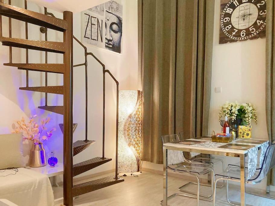 Ruin Bar-Loft Design Home Budapest Bagian luar foto